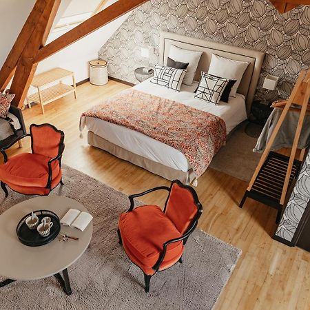 Le Clos Poulain Petits Gites De Charme Et Chambres D'Hotes Familiales Au Calme Proche Bayeux Et Des Plages Nonant エクステリア 写真