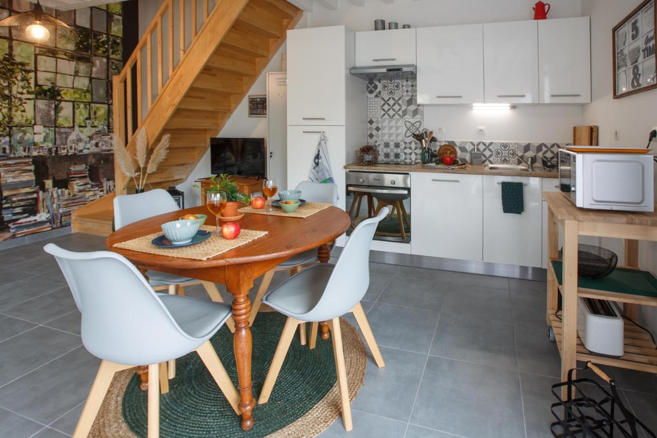 Le Clos Poulain Petits Gites De Charme Et Chambres D'Hotes Familiales Au Calme Proche Bayeux Et Des Plages Nonant エクステリア 写真